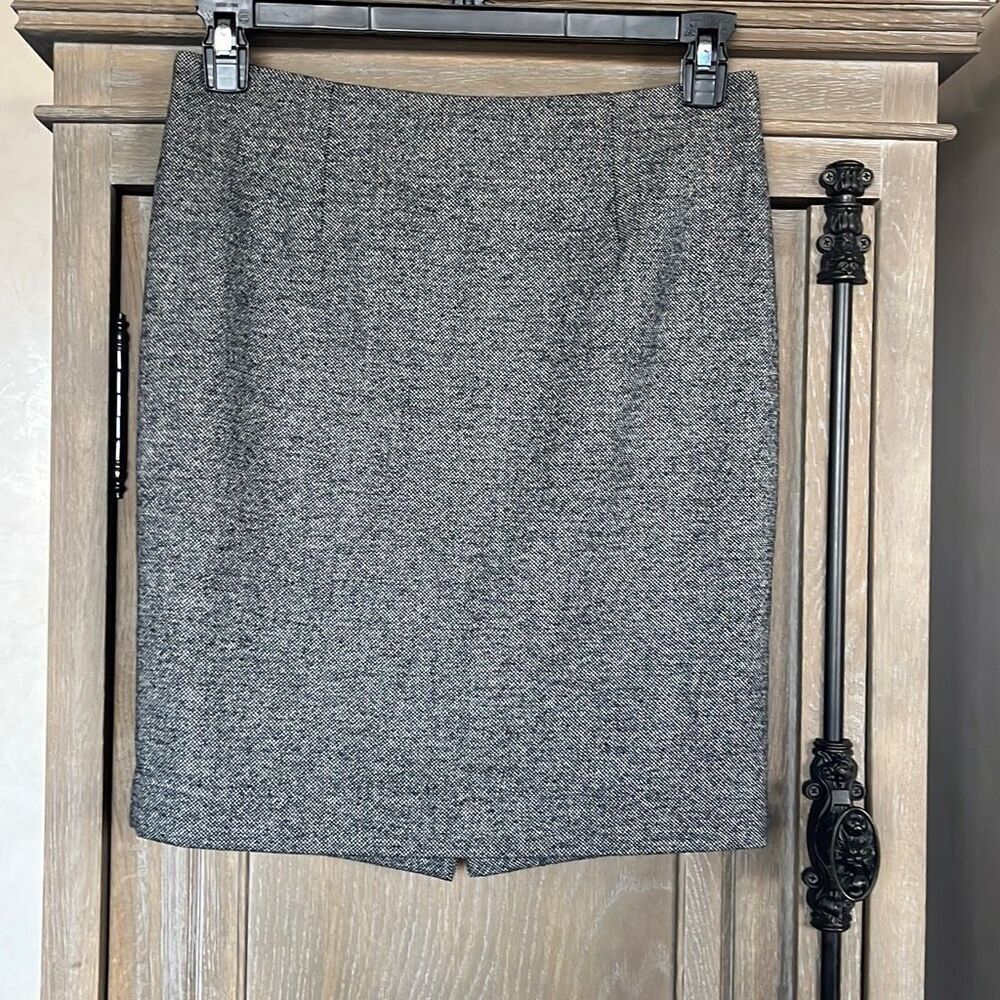 Barneys New York tweed wool black skirt size 6